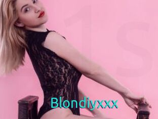 Blondiyxxx