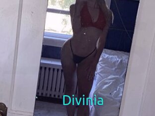 Divinia