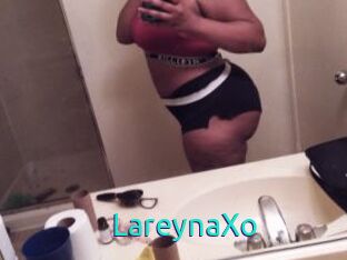 LareynaXo