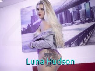 Luna_Hudson