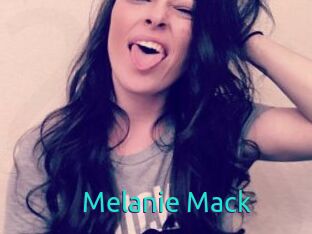 Melanie_Mack