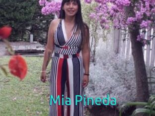 Mia_Pineda