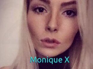 Monique_X