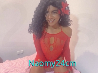 Naomy24cm