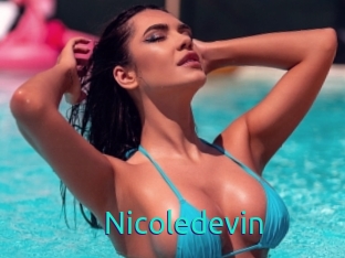 Nicoledevin