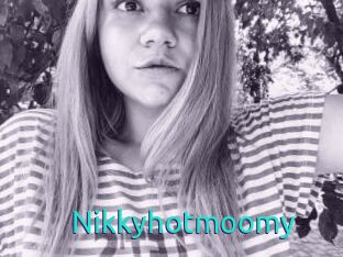 Nikkyhotmoomy