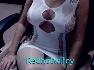 Redhotwifey