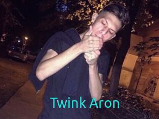 Twink_Aron